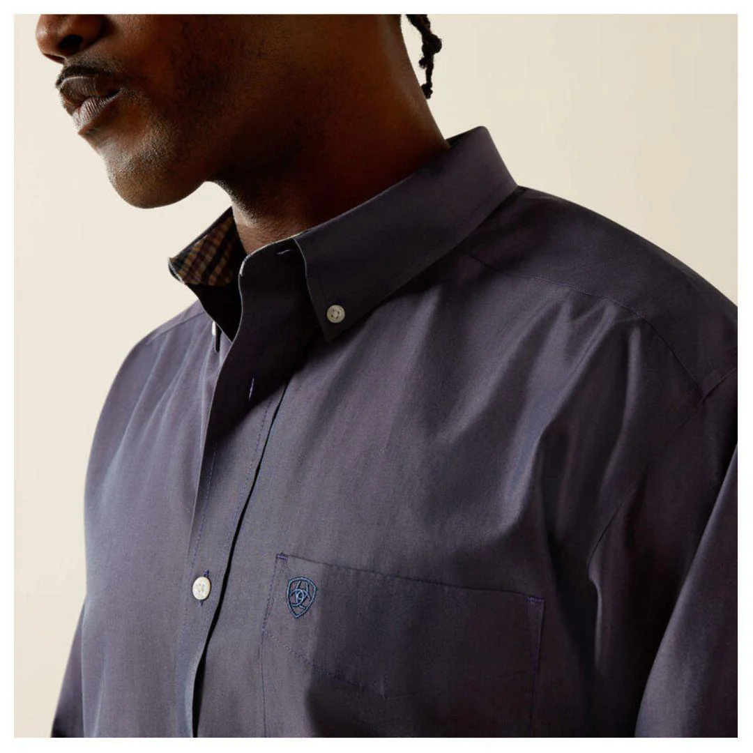 Ariat Men's Wrinkle Free Solid Pinpoint Oxford Classic Long sleeve Fit Shirt - Image 4