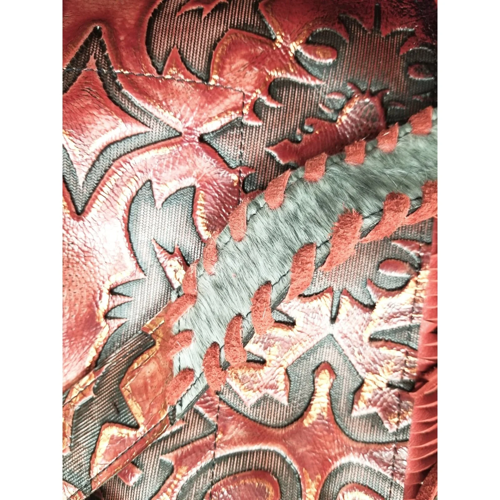 Handmade Purse in Cowhide and Leather with Metal Accents - Image 5